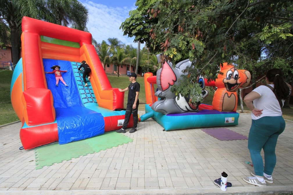 Manoel de Brito Crianças puderam se divertir nos brinquedos infláveis