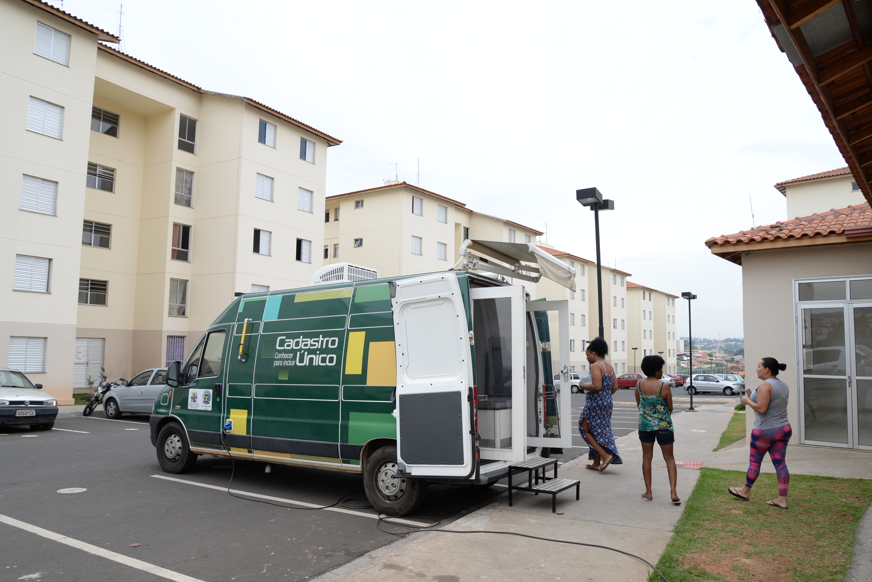 Moradores buscam serviços do CadUnico