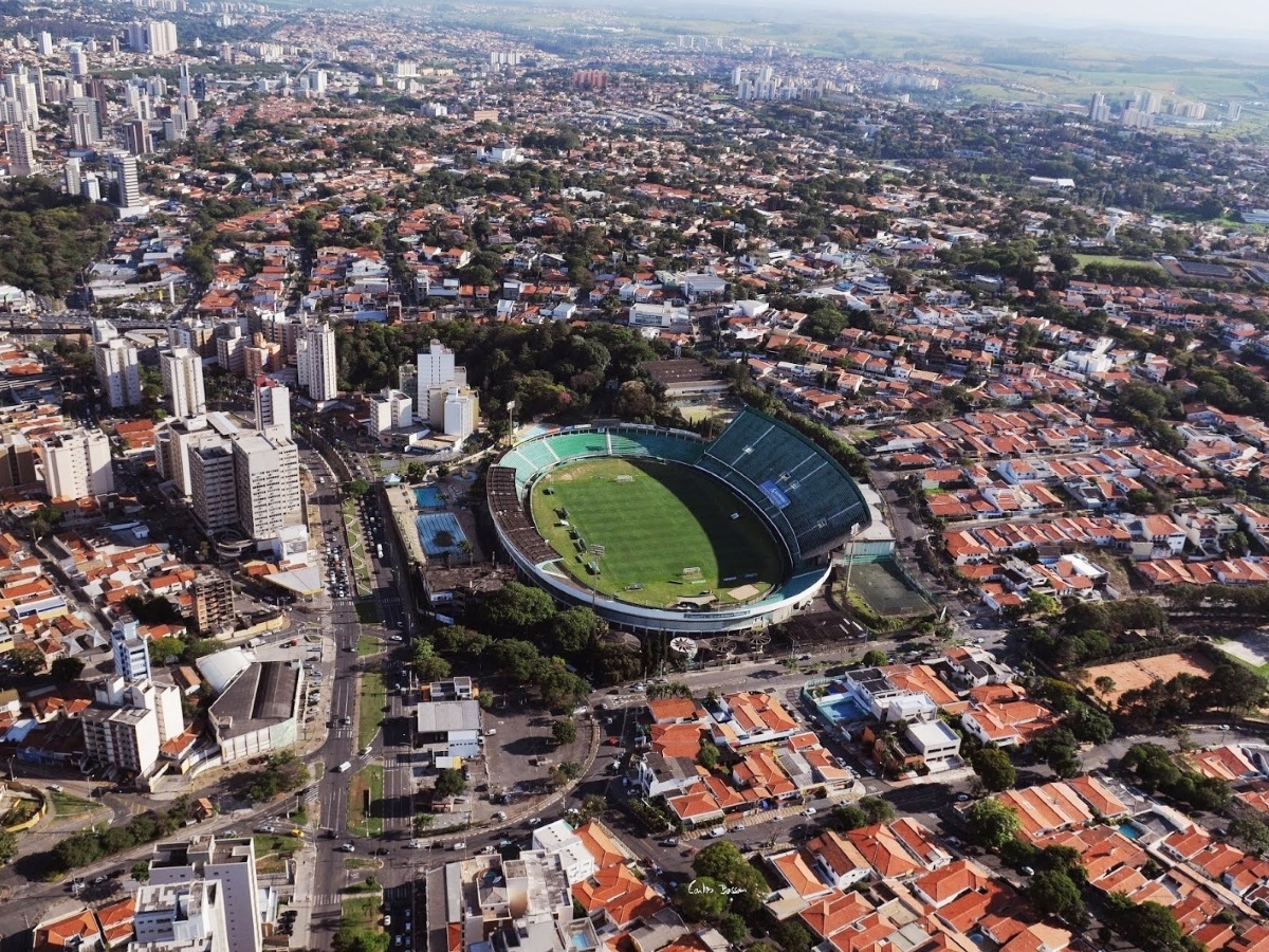 Operação ocorre no entorno do Estádio Brinco de Ouro, local da partida