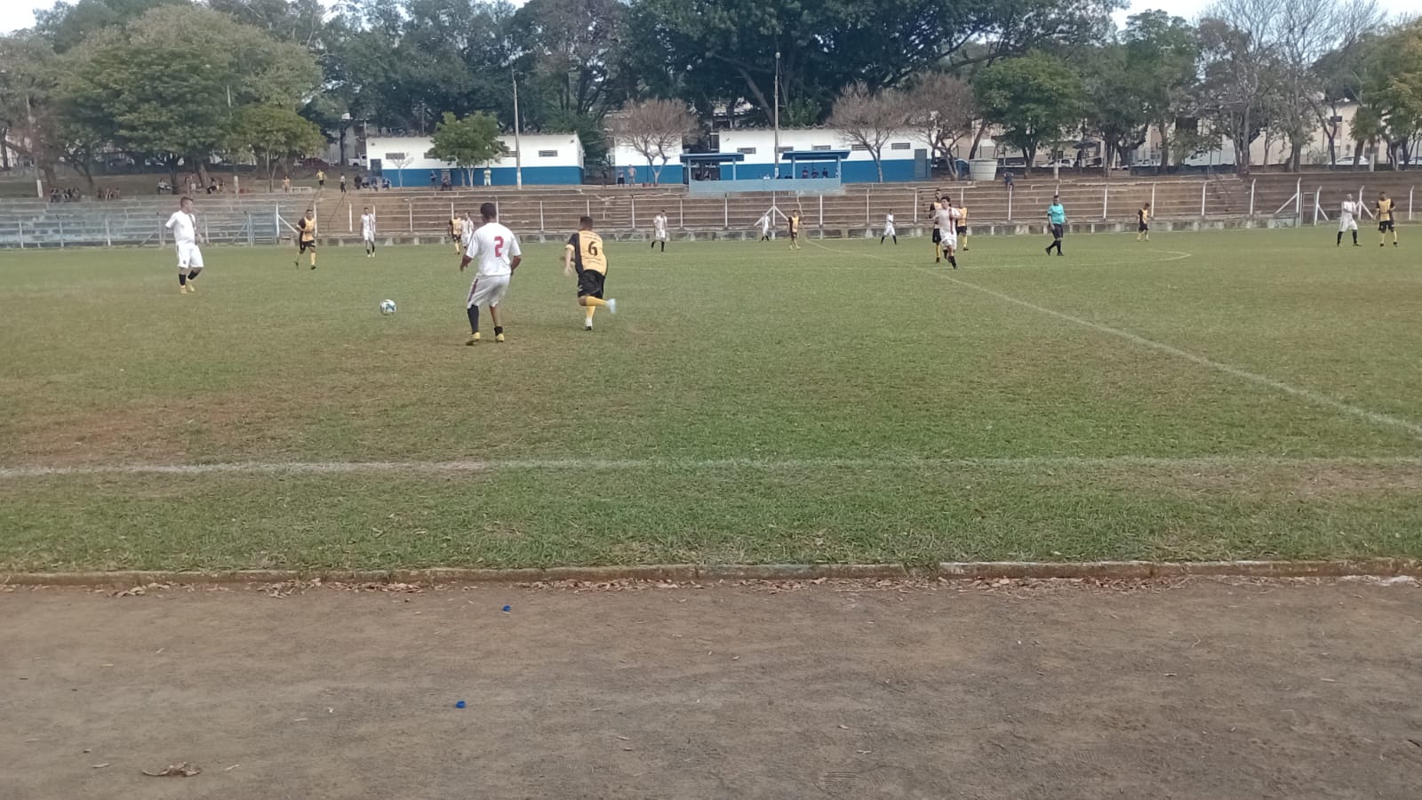 Na fase eliminatória, em caso de empate nas semifinais e final a decisão será por pênaltis