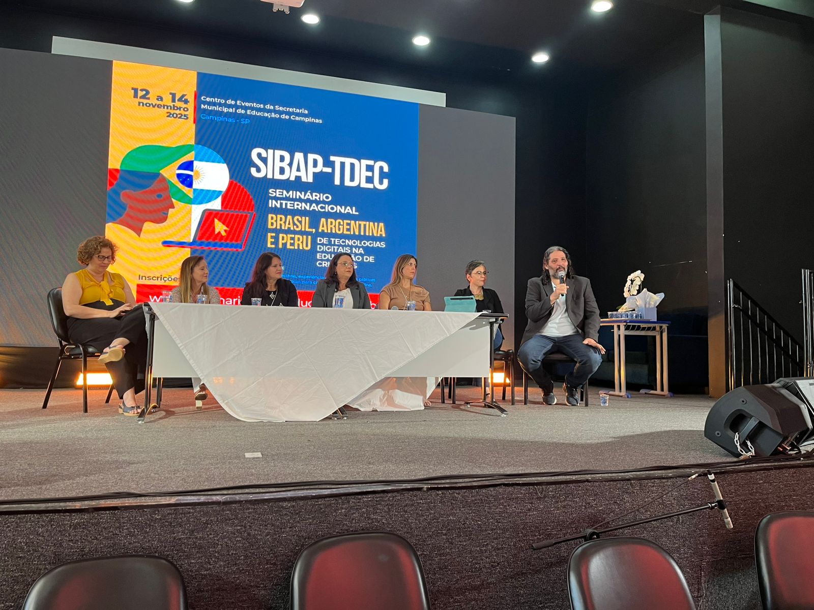 Secretário adjunto de Educação, Luiz Roberto Marighetti, destacou importância da aproximação das escolas públicas com as universidades