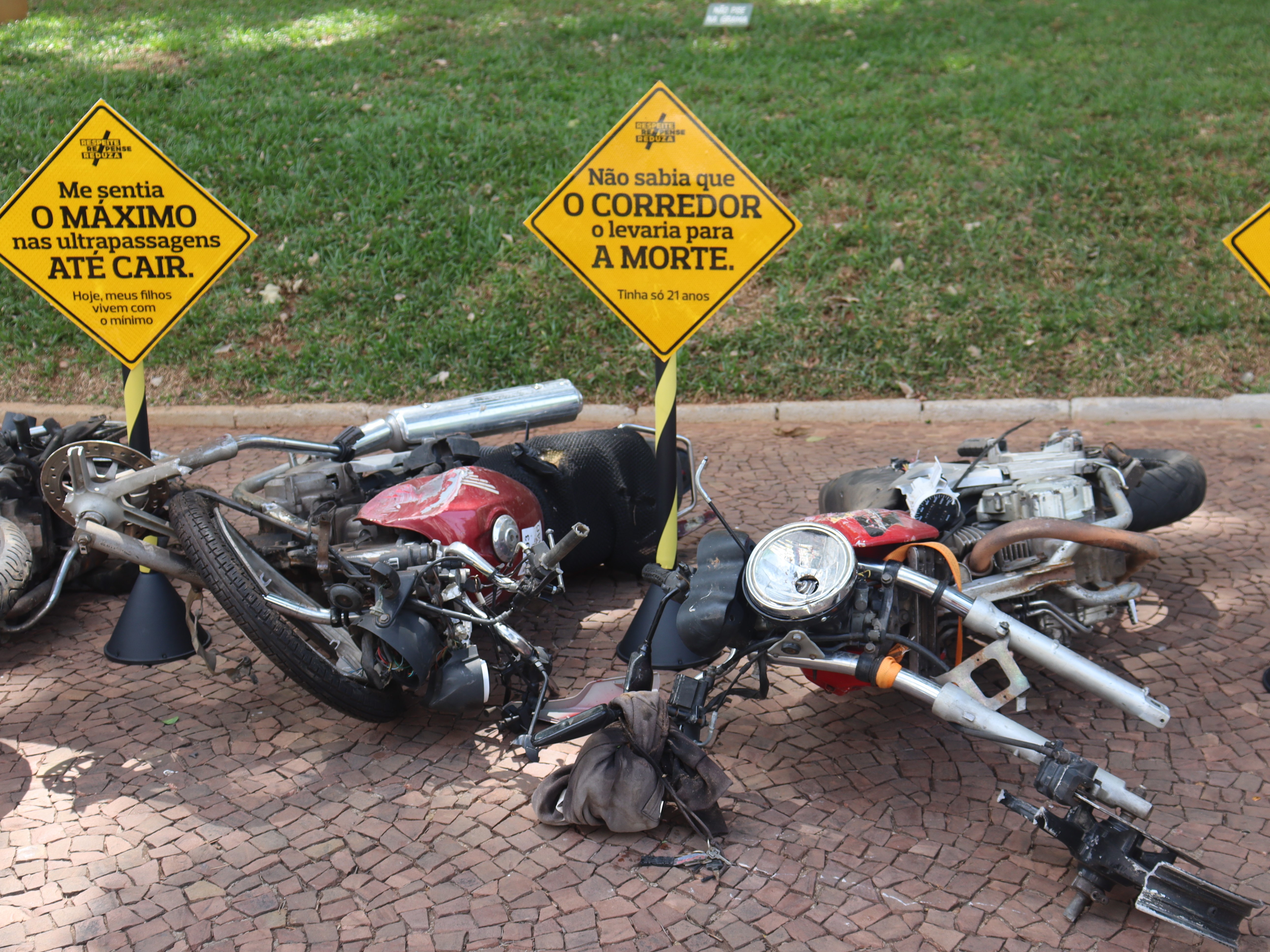 Um ocupante de motocicleta morre a cada quatro dias em acidentes na cidade