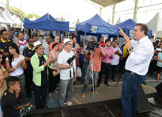 Jonas anuncia obras em evento no Parque Floresta