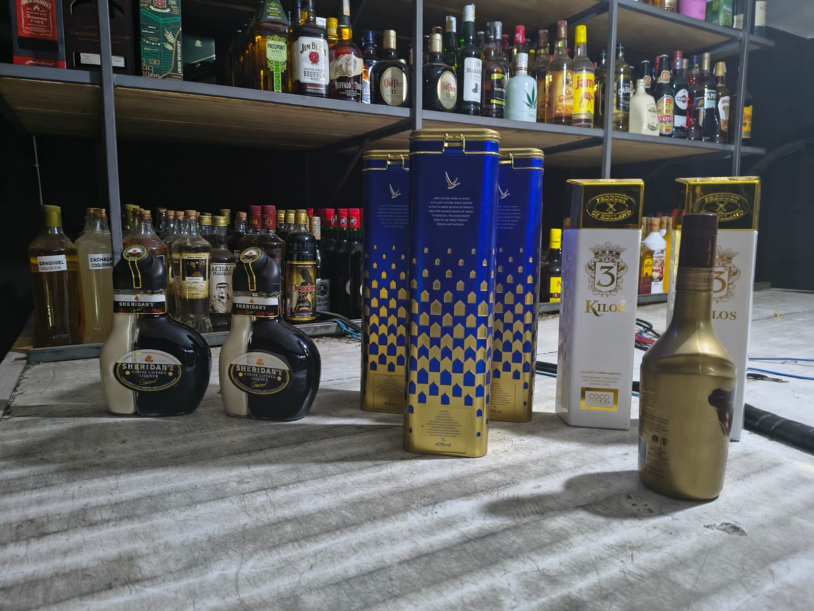 Parte das garragas apreendidas