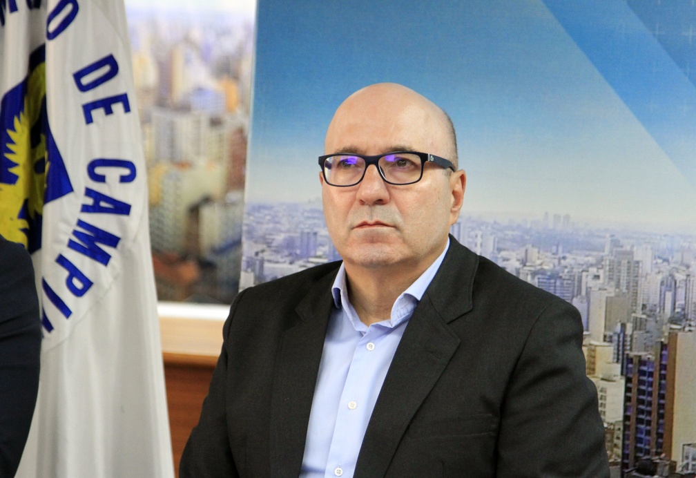 Manoel de Brito/PMC Prefeito Dário Saadi durante reunião da Comissão de Saúde da FNP