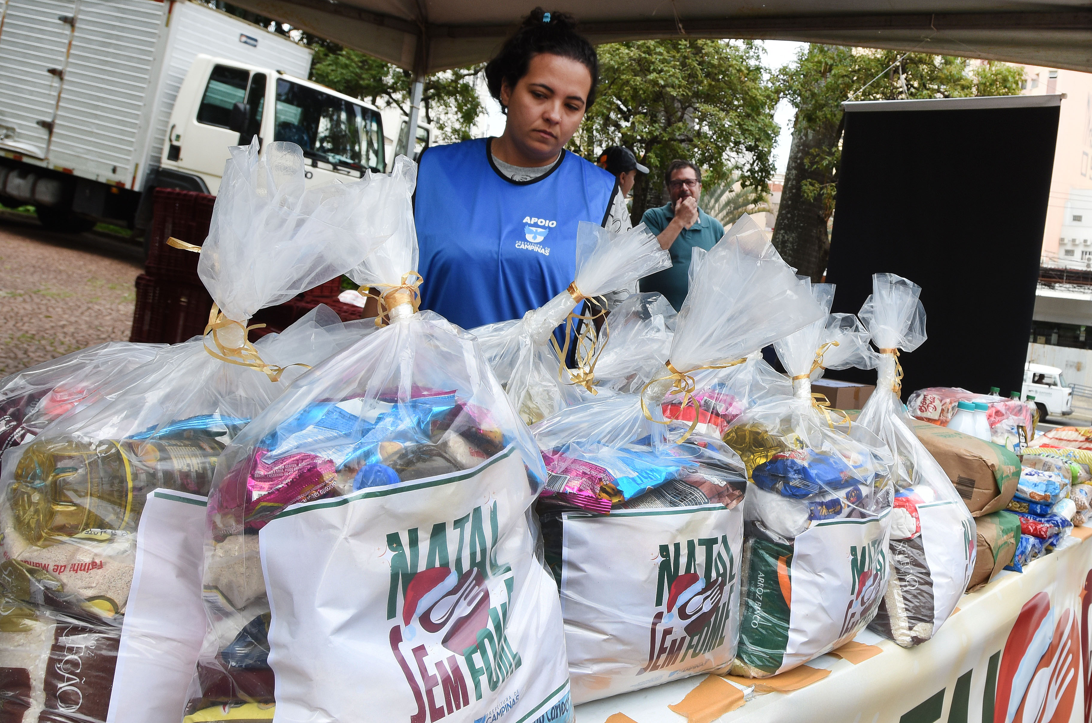 Doações serão direcionadas ao Banco de Alimentos, responsável por redistribuí-las a 120 organizações da sociedade civil, que as entregarão às famílias