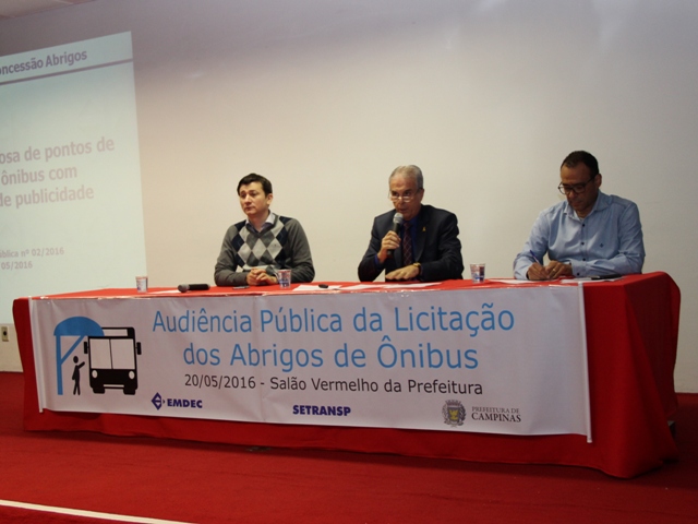 Secretários durante audiência, com fala de Barreiro