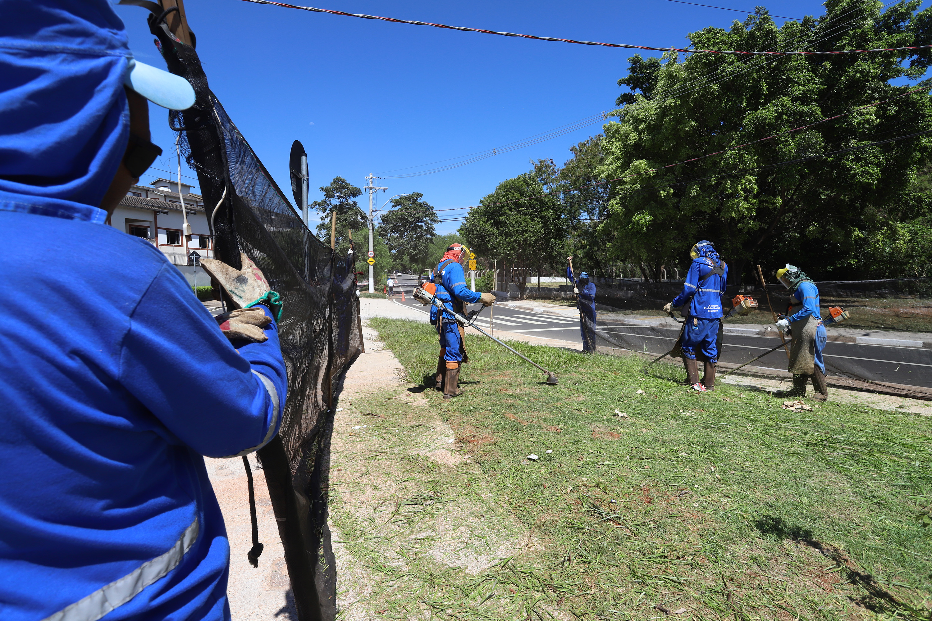 No 1º mutirão do ano, foram retiradas quase 30 toneladas de lixo de cinco bairros da região Noroeste