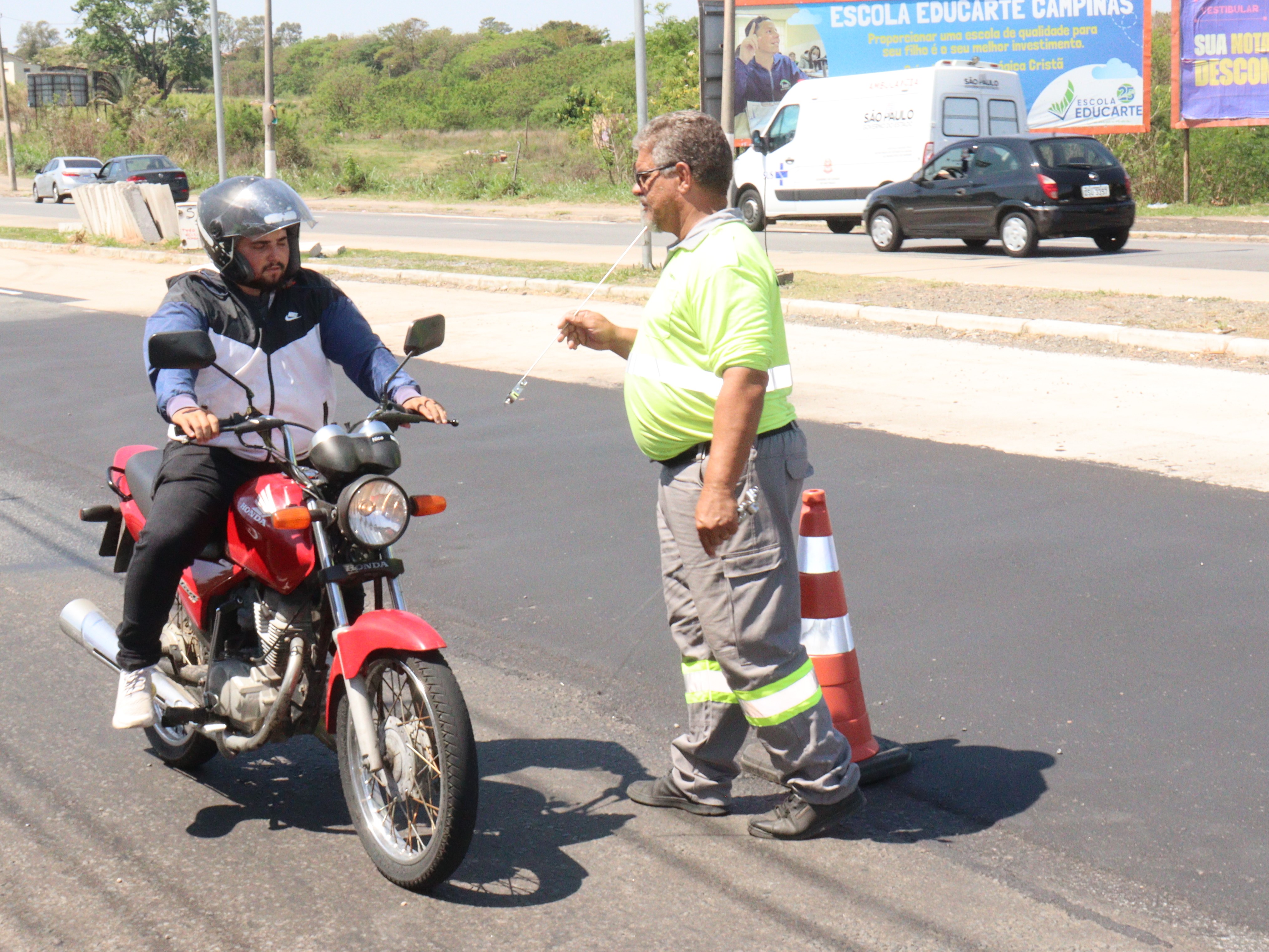 Motociclistas, que somaram 61 óbitos em vias urbanas e rodovias, são o público de diversas ações educativas  