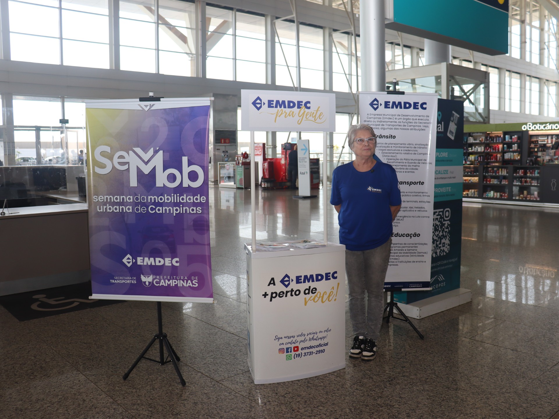 Equipe também levou o balcão do “Emdec pra Gente” ao aeroporto