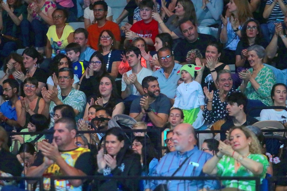 Firmino Piton/PMC A apresentação reuniu fãs de todas as idades na véspera do Dia das Crianças