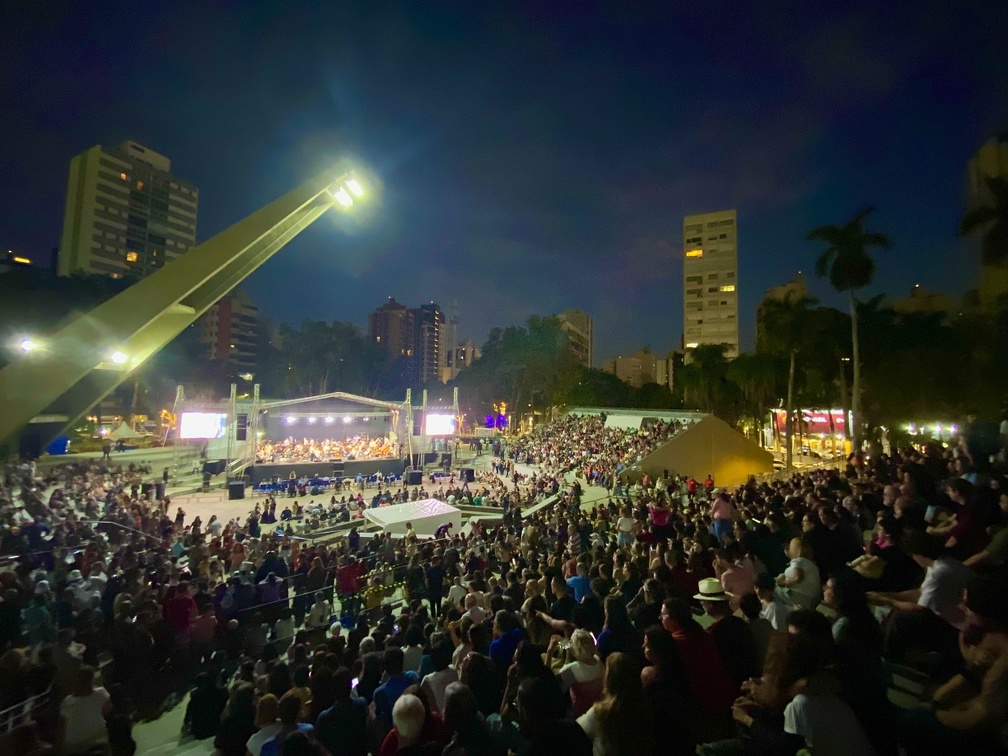 Firmino Piton/PMC Concerto encantou e emocionou o público com trilhas sonoras inesquecíveis do cinema