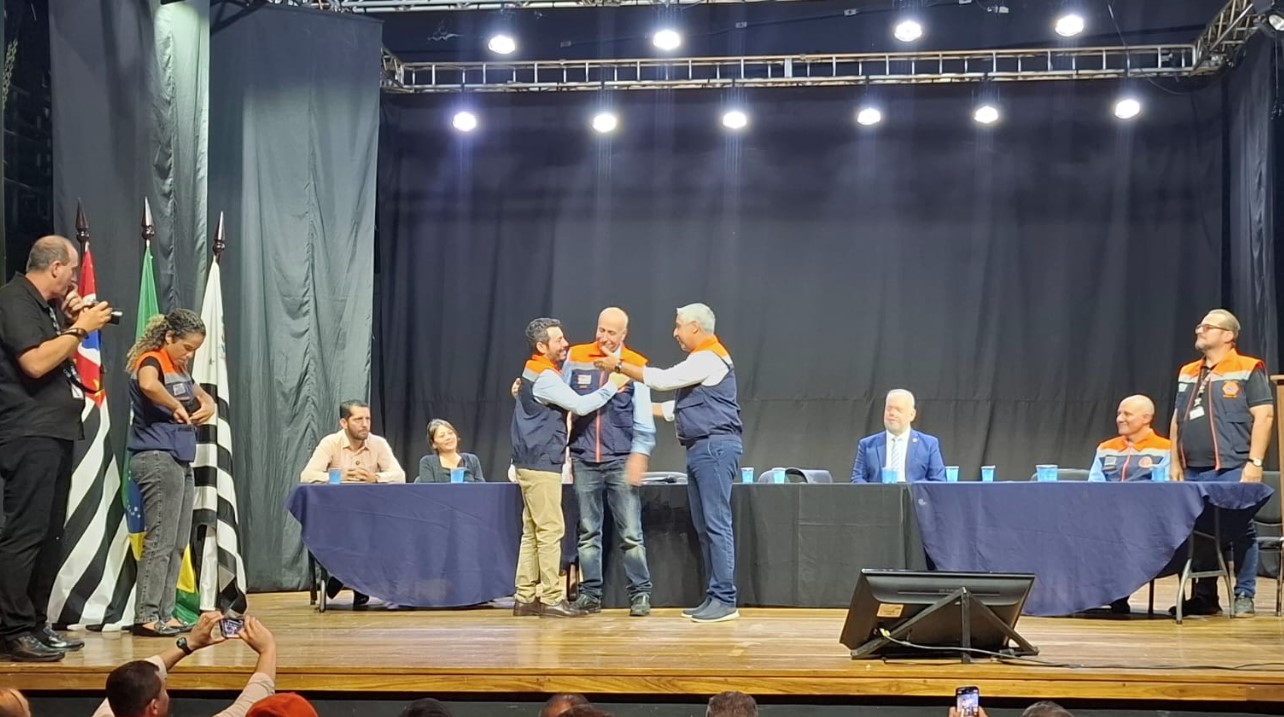 Sidnei Furtado com o Coronel Henguel (à direita)