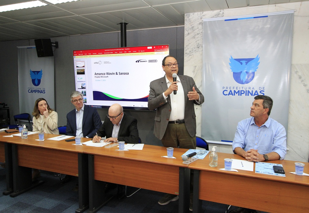 Manoel de Brito O presidente da Sanasa, Manuelito Magalhães Junior, fala em evento que apresentou resultados da parceria