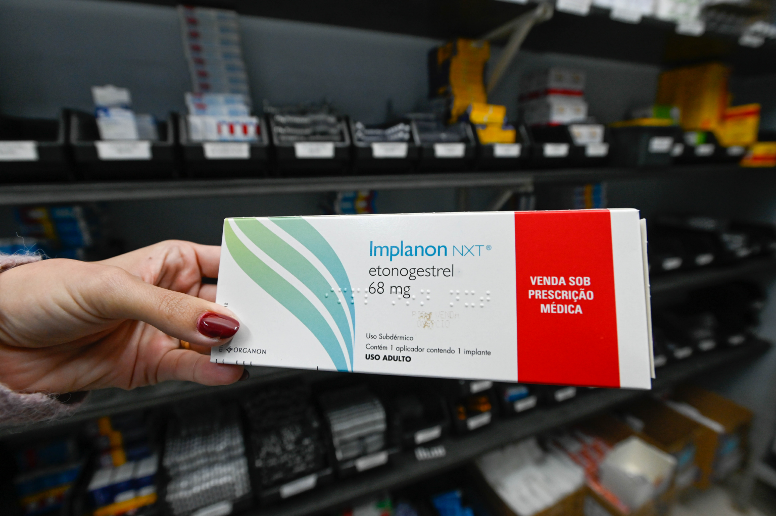 Implanon é método contraceptivo eficaz, de longa duração e está disponível no SUS