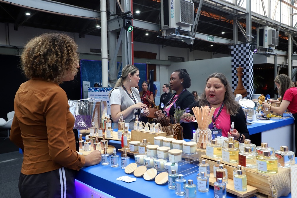 Quem já está empreendendo ou quer iniciar um negócio pôde expor seus produtos ao público do evento