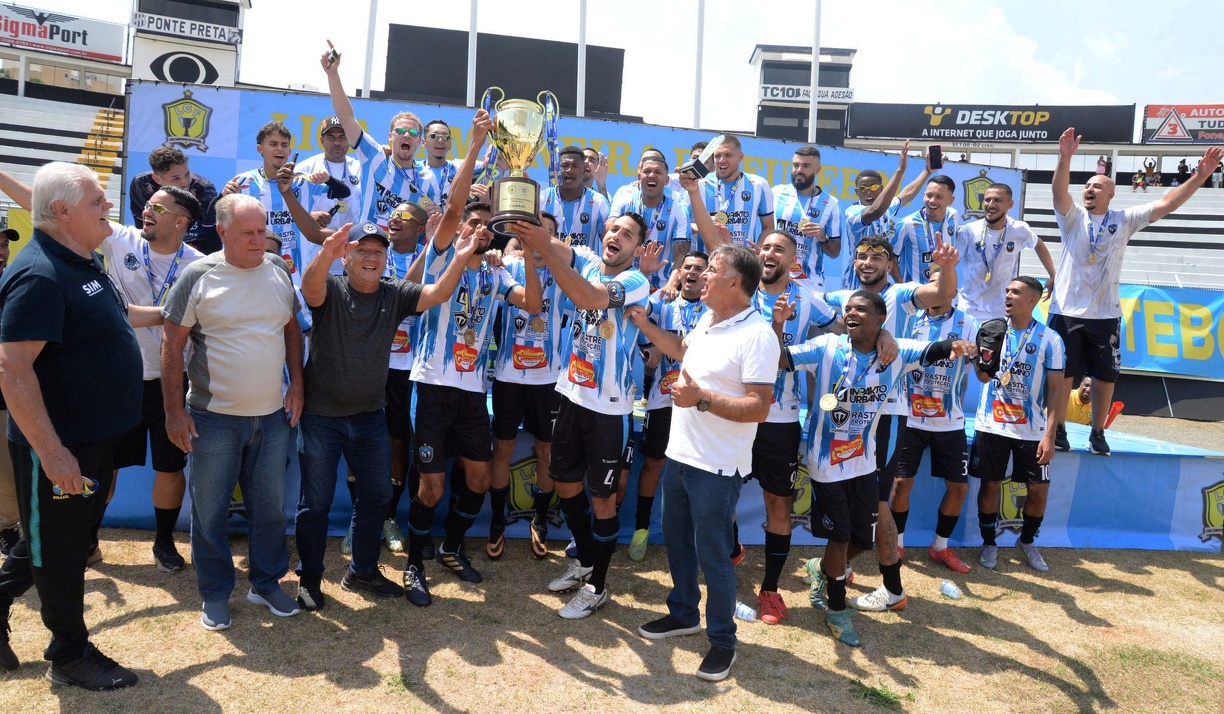 Toninho Oliveira DIC City festejou o título após a final disputada no estádio Moisés Lucarelli