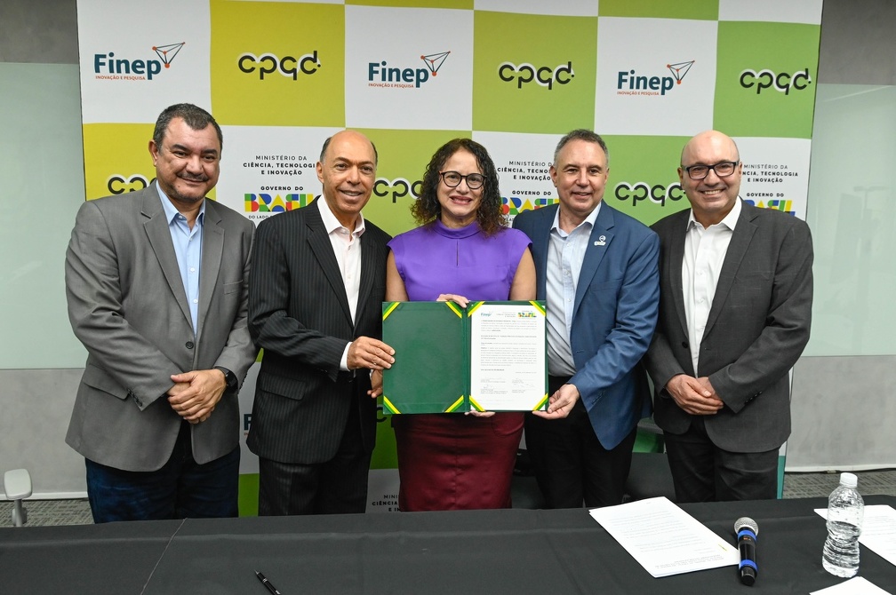 Rogério Capela Dário Saadi em evento com a ministra Luciana Santos (Ciência, Tecnologia e Inovações)