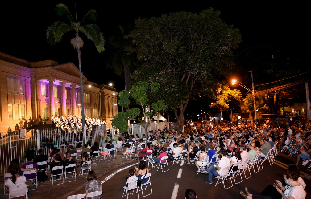 A cantata se tornou uma tradição no Natal de Campinas e reúne centenas de pessoas