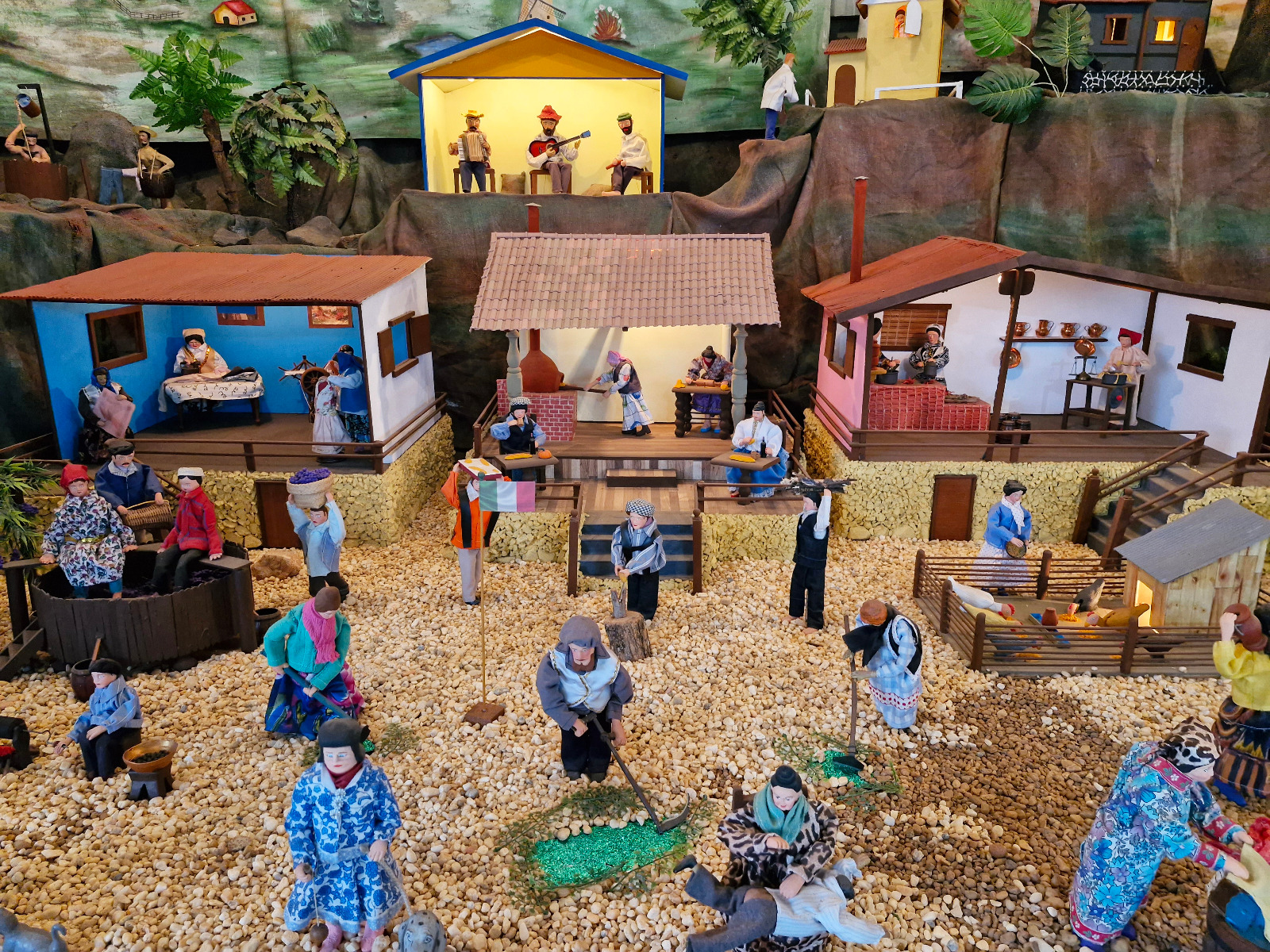 O presépio tem 15 metros de extensão por quatro metros de profundidade