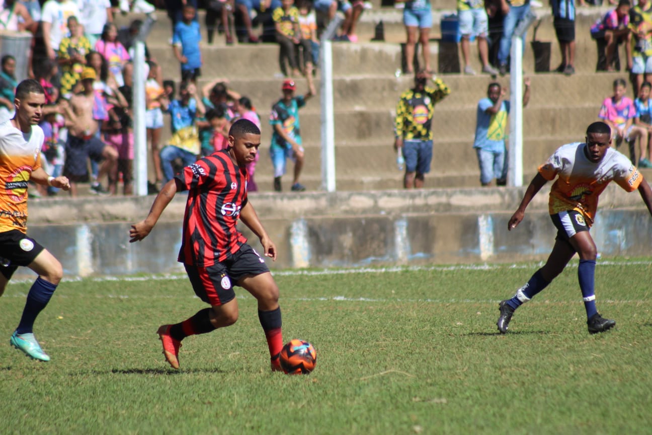 Partida final entre Esporte Clube Lafayete e Cevada Futebol Clube foi domingo, 23, na Praça Argemiro Roque