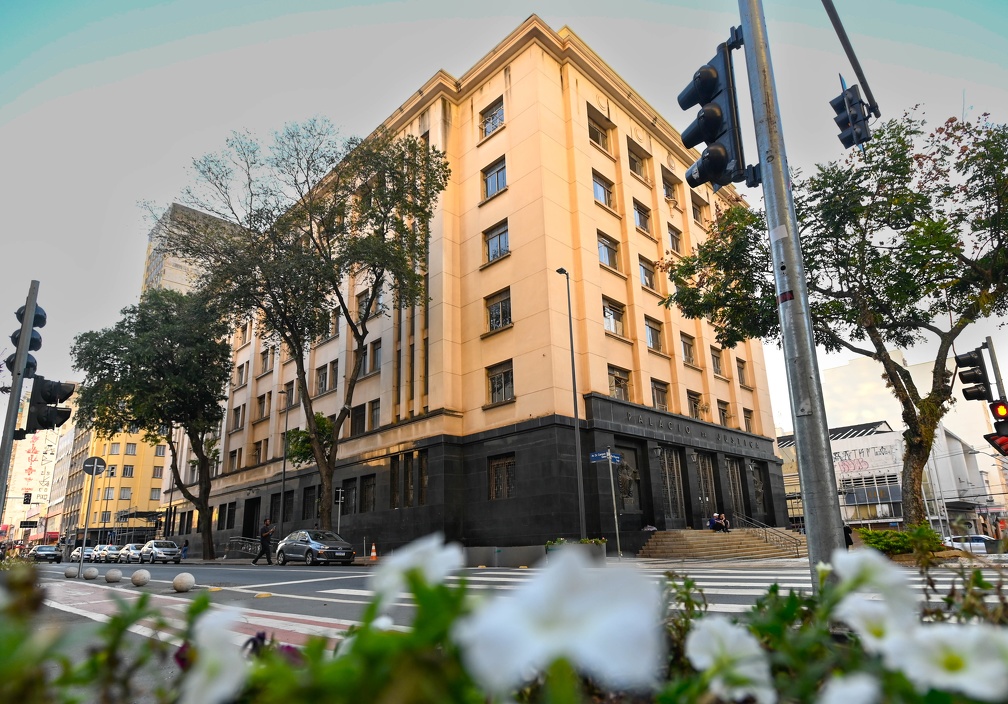 Rogério Capela/PMC Em julho, as telas de proteção que cercavam o prédio foram retiradas, marcando uma nova etapa do restauro