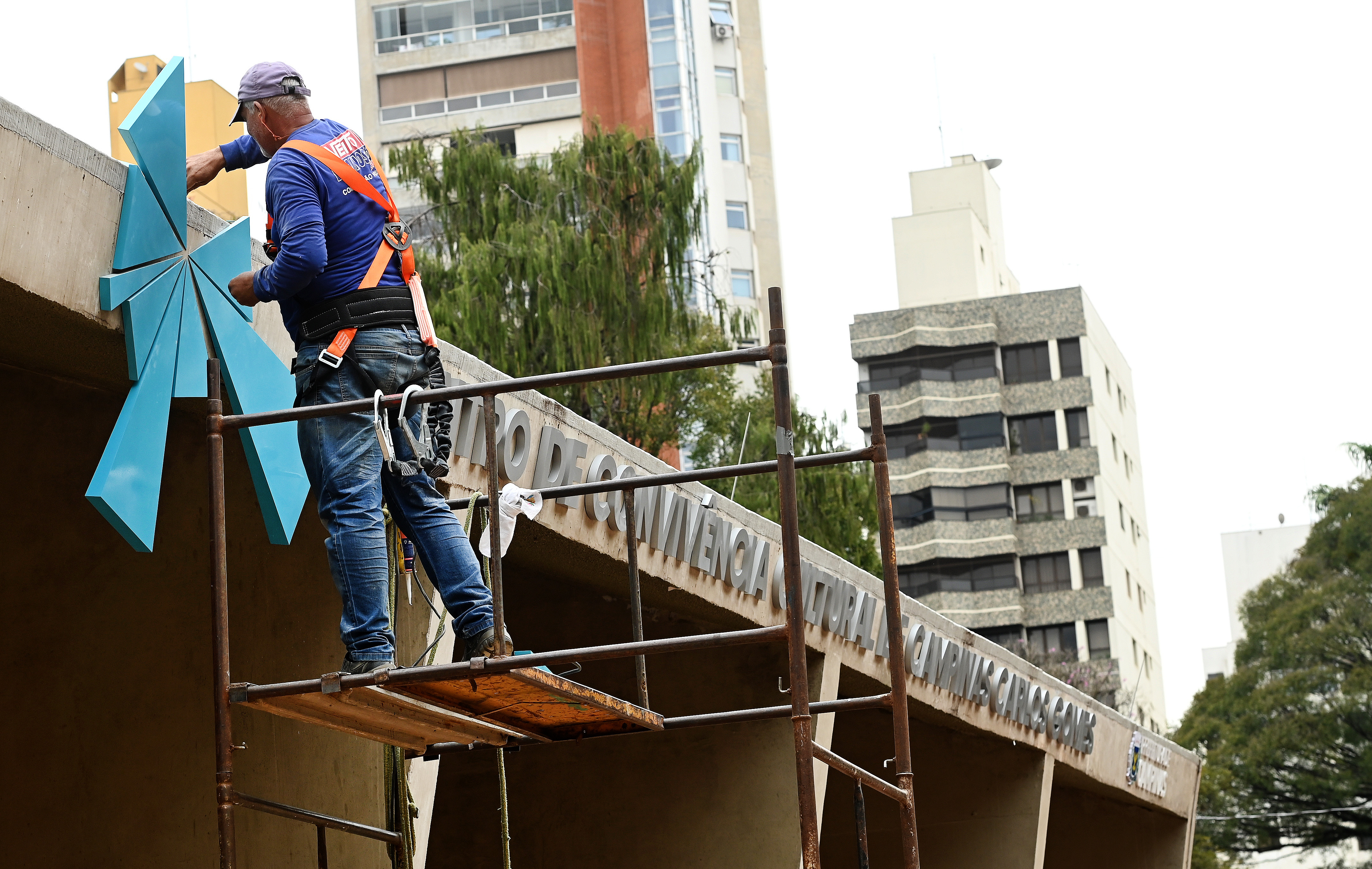 Identificação visual renovada para combinar com a revitalização do espaço cultural 