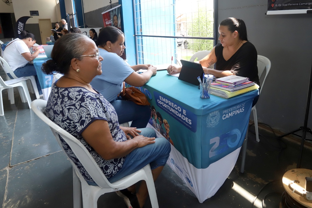 Mais de 300 pessoas foram encaminhadas para vagas de emprego durante o 23º Feirão de Oportunidades em Campinas