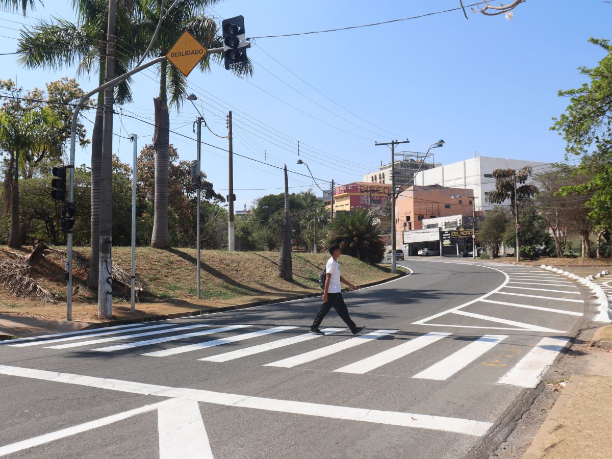 Equipamento fica na saída da avenida Prestes Maia, sentido Bosque