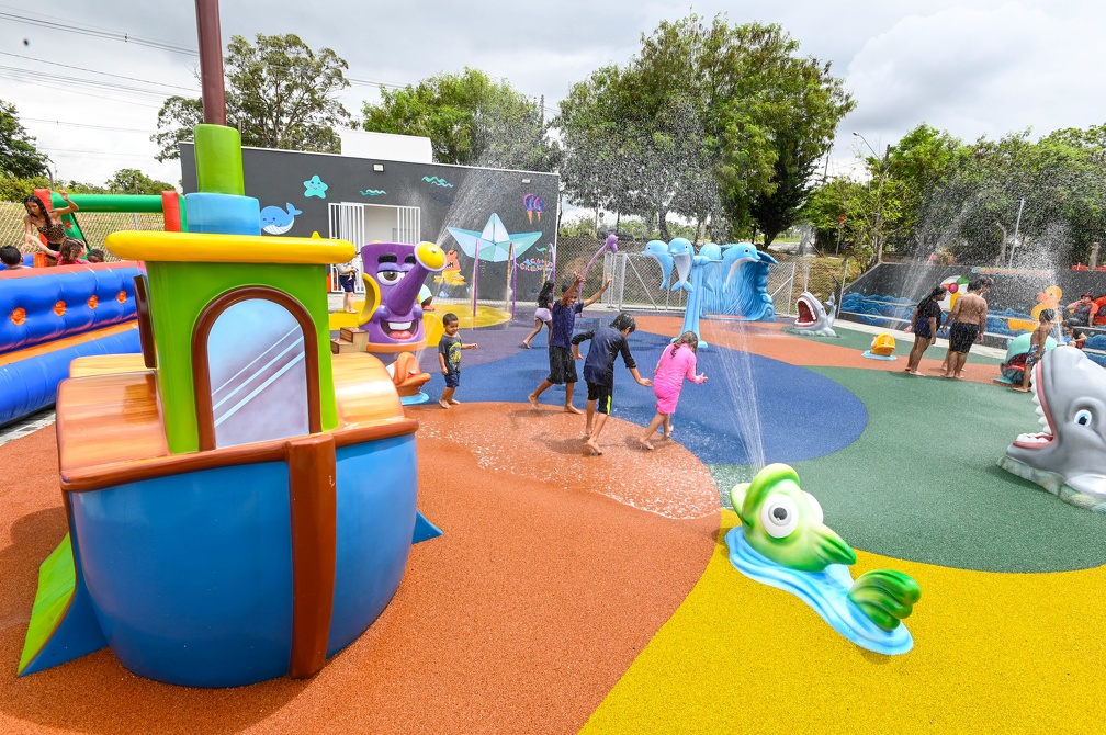 Parque molhado, no Campo Grande, é uma das opções de diversão gratuita