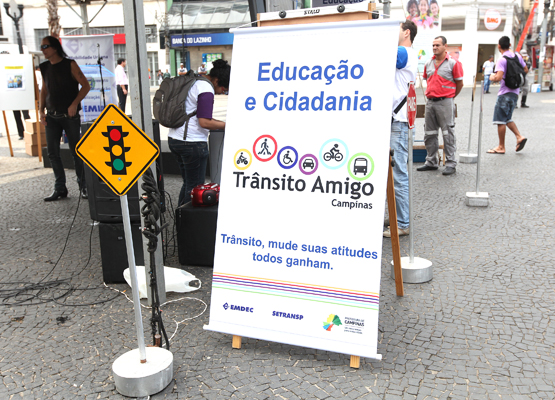Lançamento da campanha atraiu o público no Largo do Rosário
