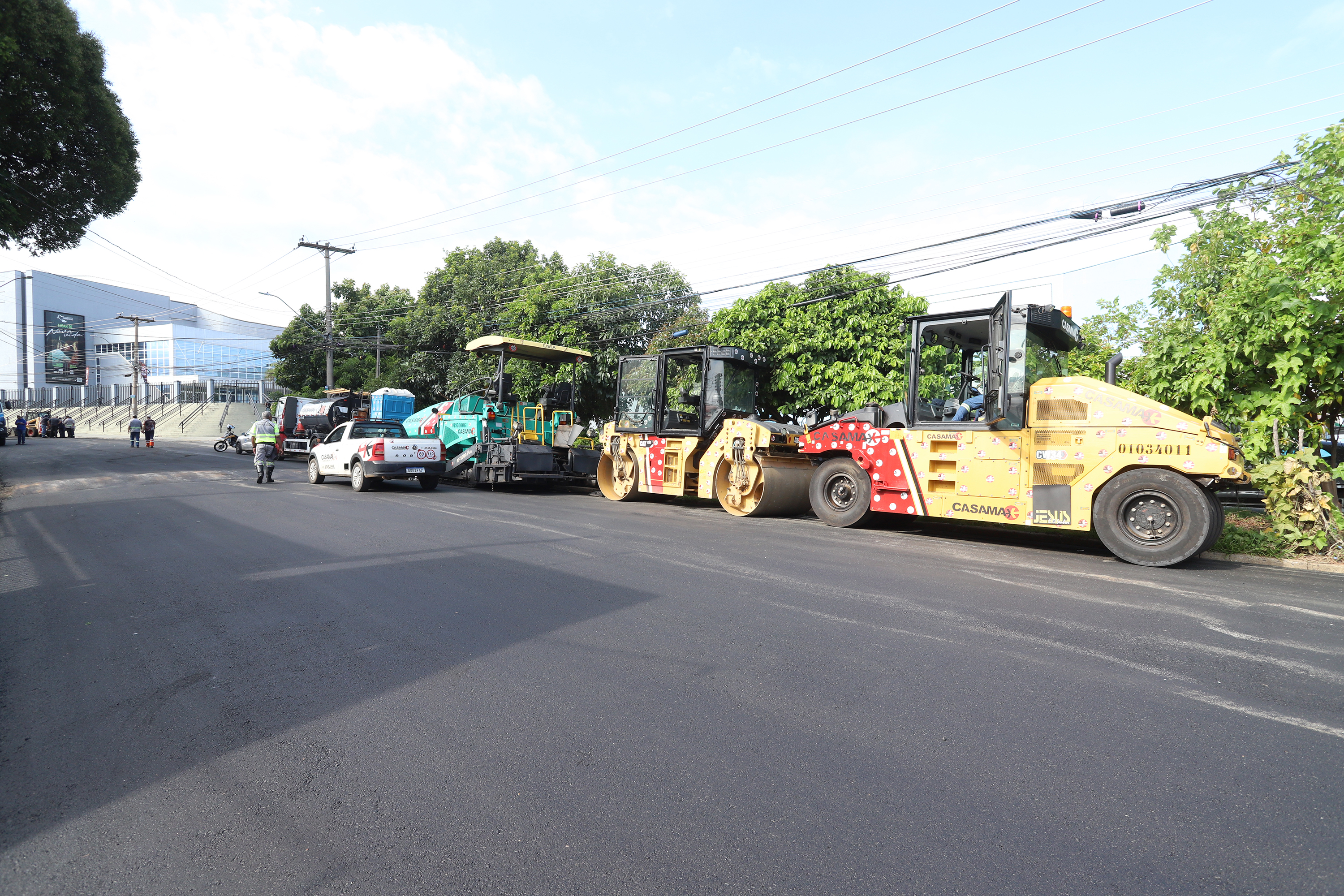 Via tem grande fluxo de veículos