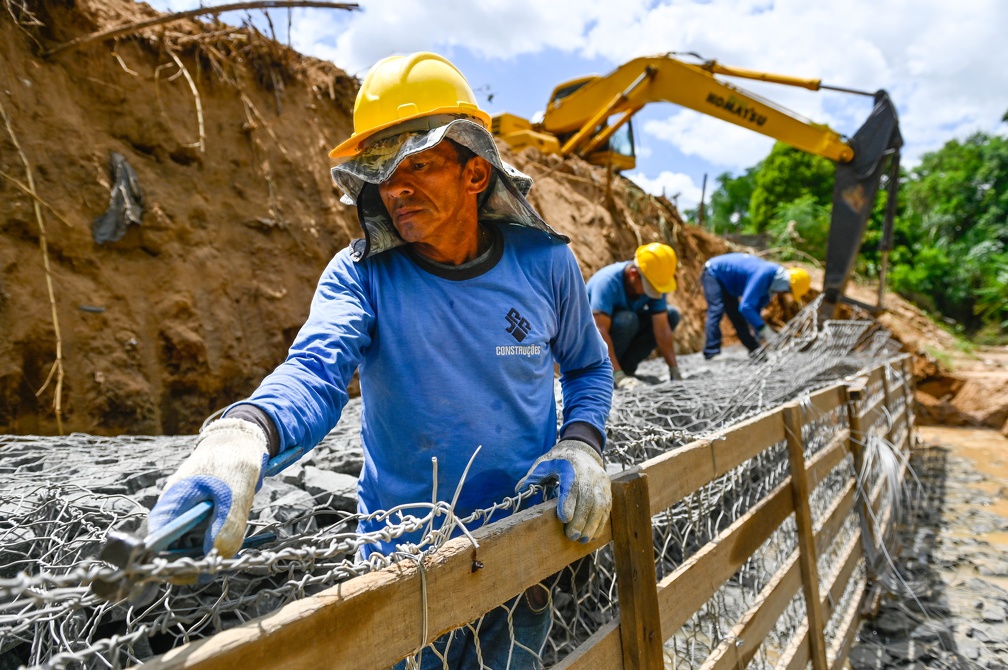 Construção muro de gabião do Jardim Boa Esperança