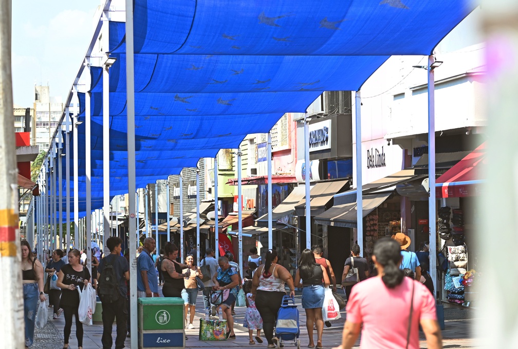 Bastará a qualquer cidadão apontar o celular para o QR Code do alvará de uso de um estabelecimento para verificar a autenticidade do documento