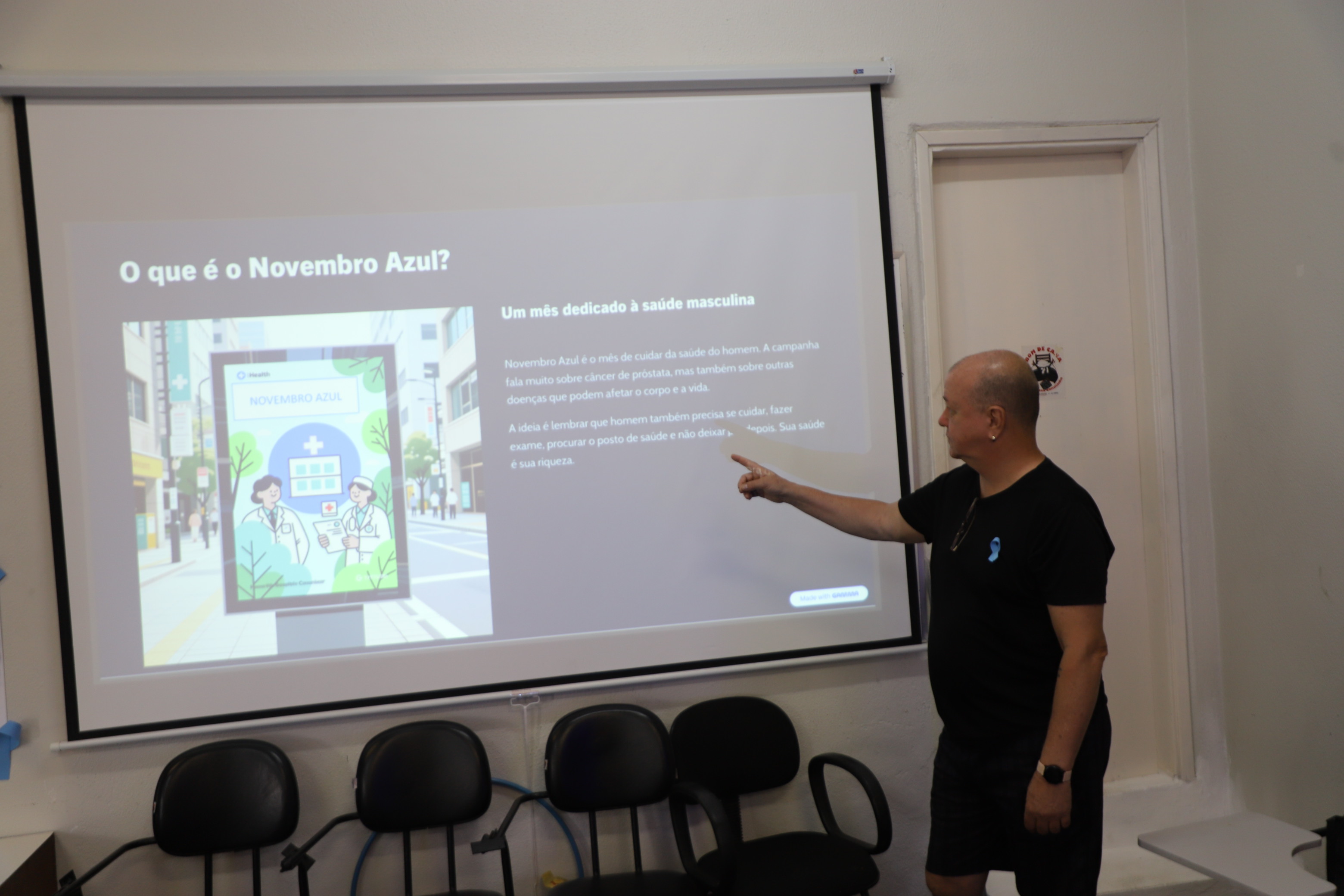 Luciano Marinelli, técnico de enfermagem, dividiu seu saber e seus alertas com o grupo