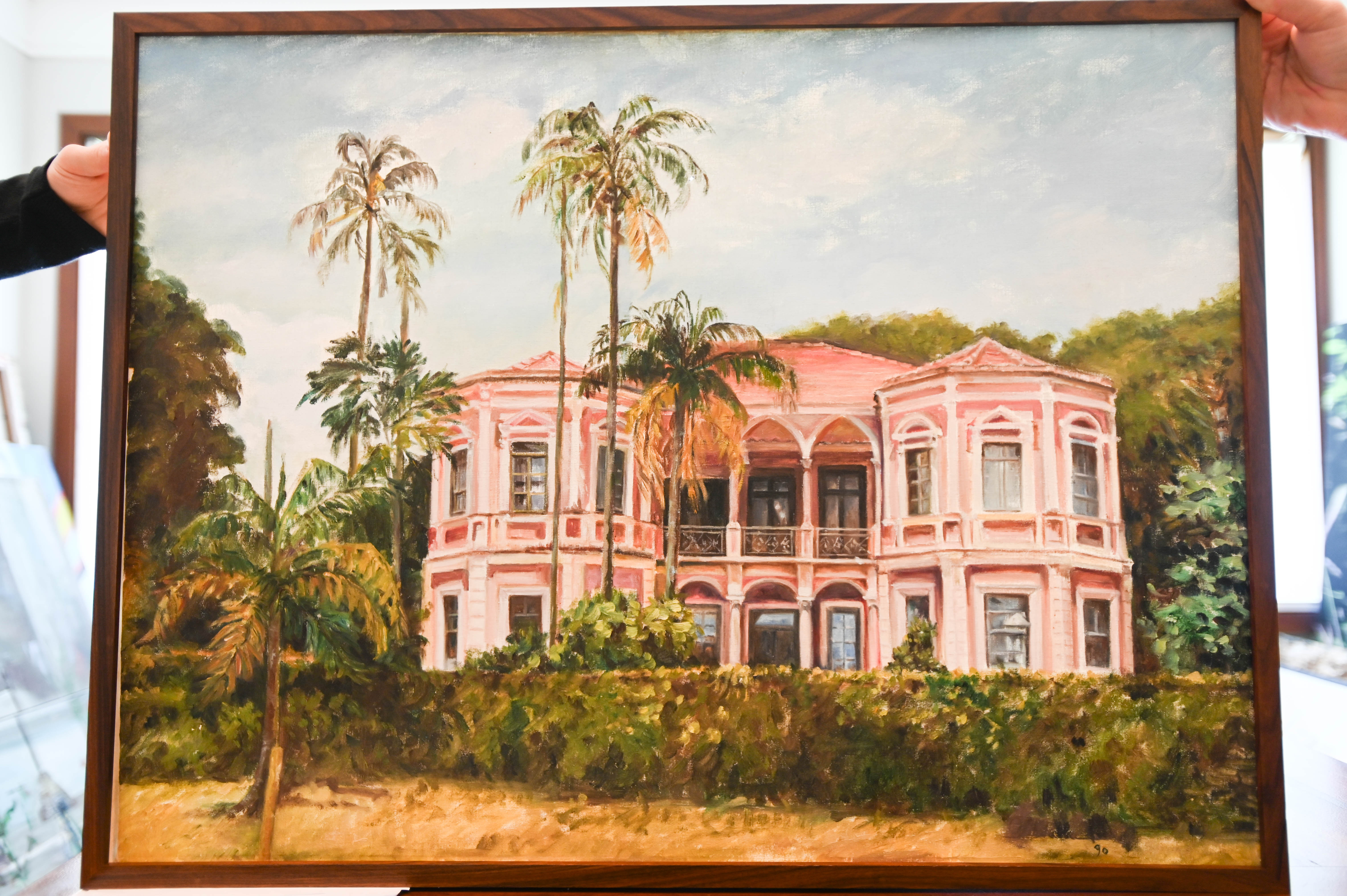 Carlos Bassan Peça escolhida para a exposição na França retrata a Fazenda Santa Maria do Monjolinho, uma das mais antigas da cultura cafeeira no Estado de São Paulo