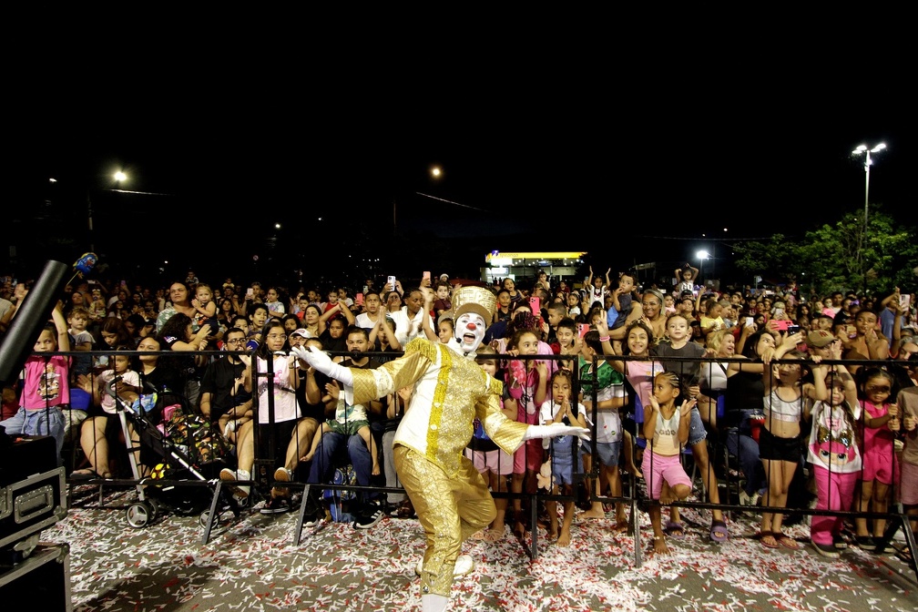 Público formado por famílias e crianças fez a festa na Lagoa do Mingone