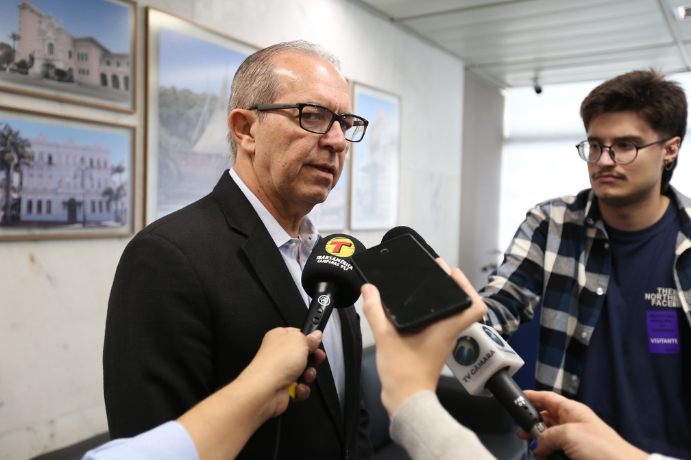 O secretário de Finanças, Aurílio Caiado, destacou que regras claras reduzem a judicialização das cobranças, com ganhos para todos