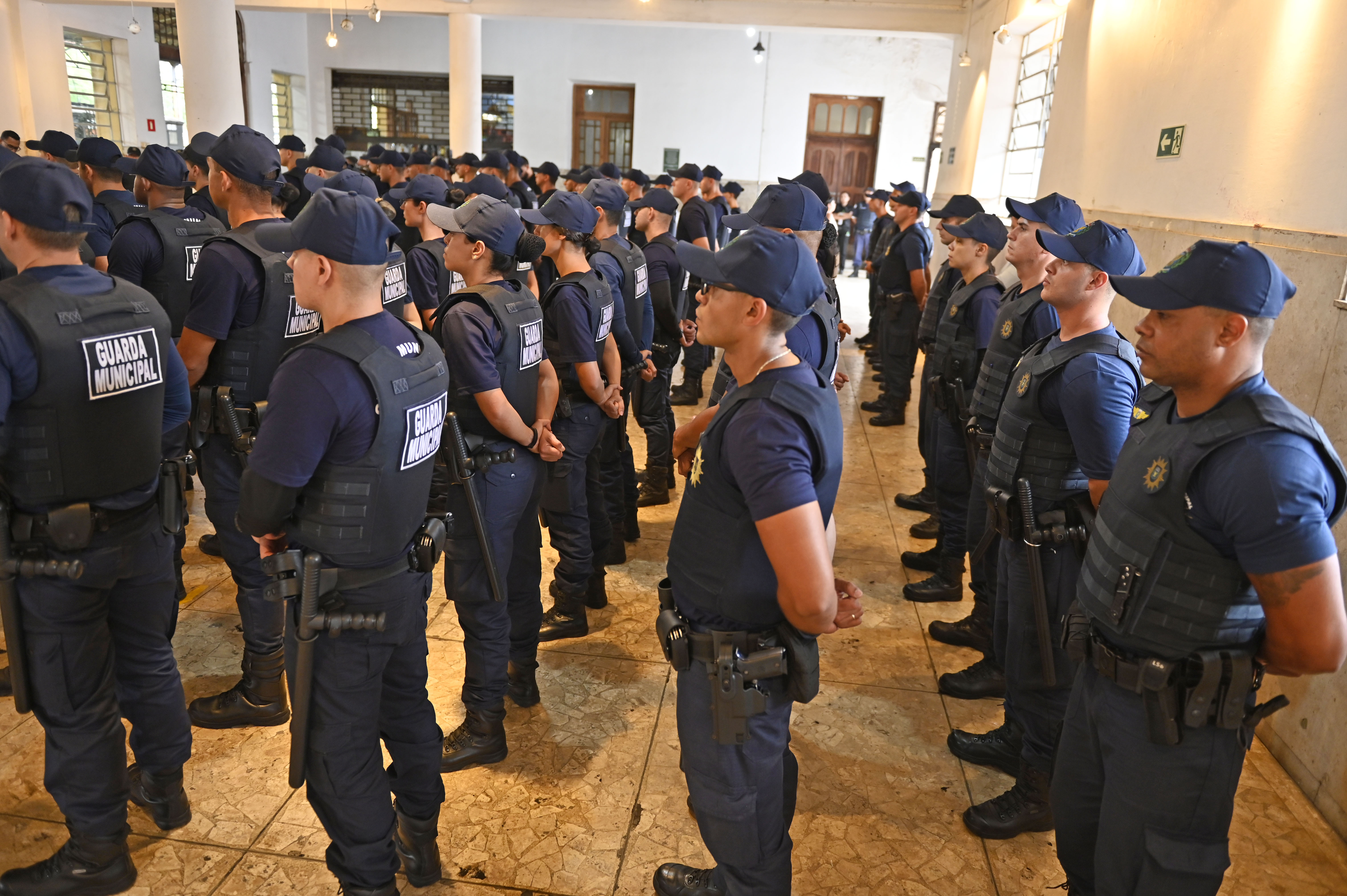 A sentença considerou que a importação é feita diretamente pela prefeitura, sem intermediação comercial, e que o material tem destinação exclusiva para a segurança pública municipal