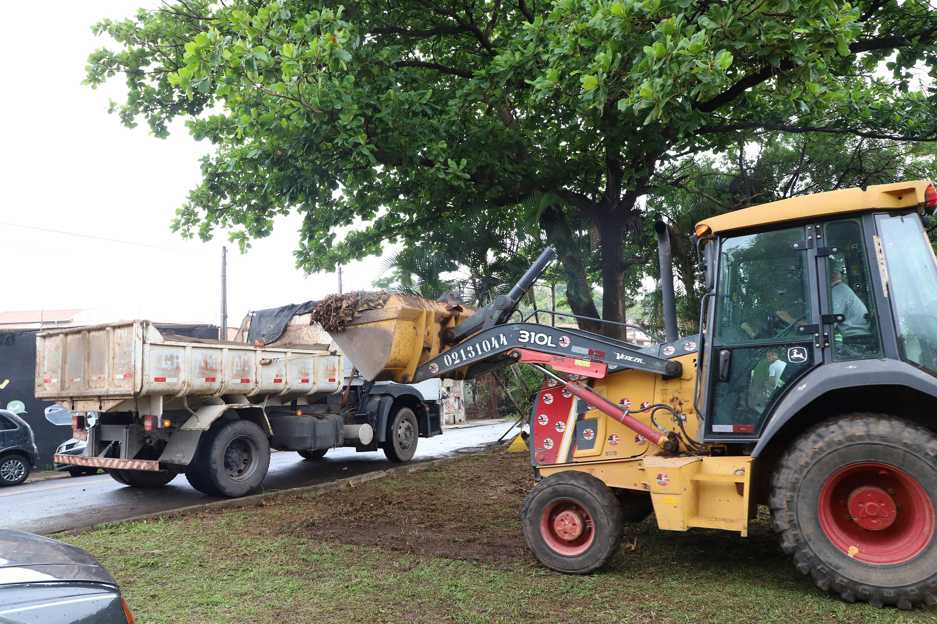 Ação vai empregar diversos maquinários 