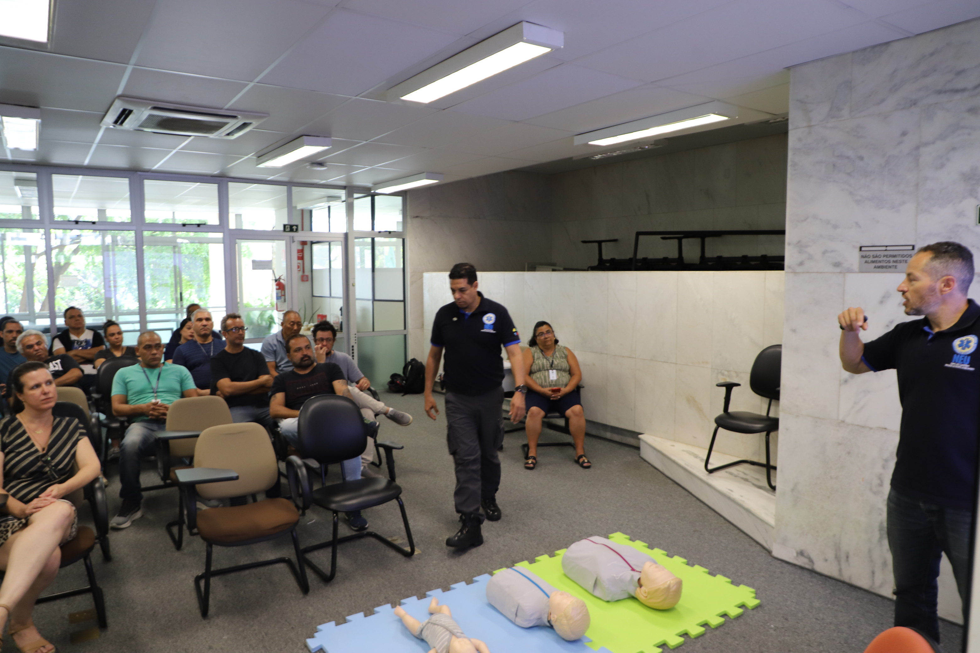 O tema deste primeiro encontro foi Atendimento e Primeiros Socorros em Situações de Emergência