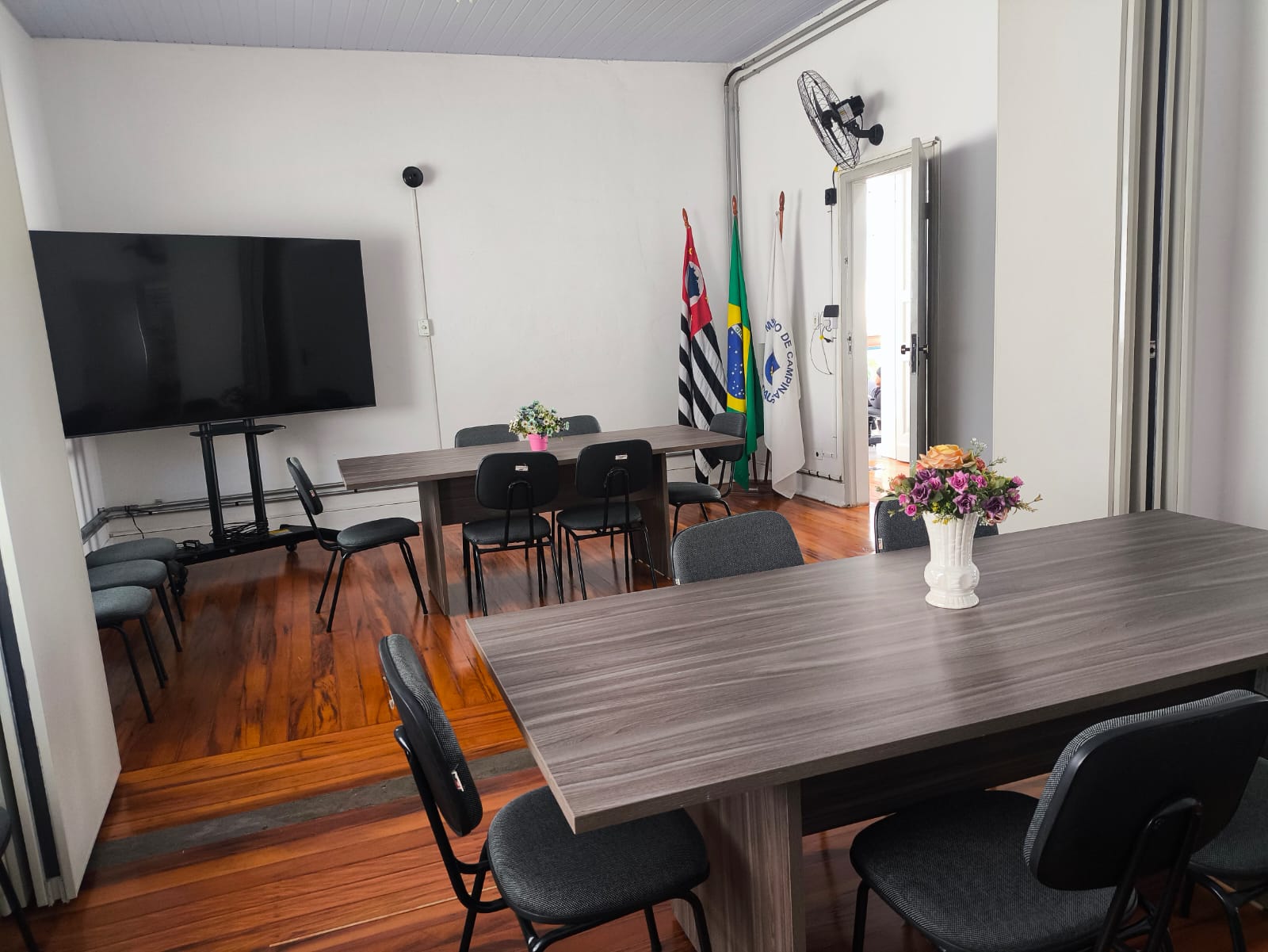 Com estrutura pensada especificamente para o funcionamento dos Conselhos, a nova casa receberá discussões sobre  jovens e idosos, crianças, pessoas com deficiência e outros segmentos que recebem cuidados do poder público