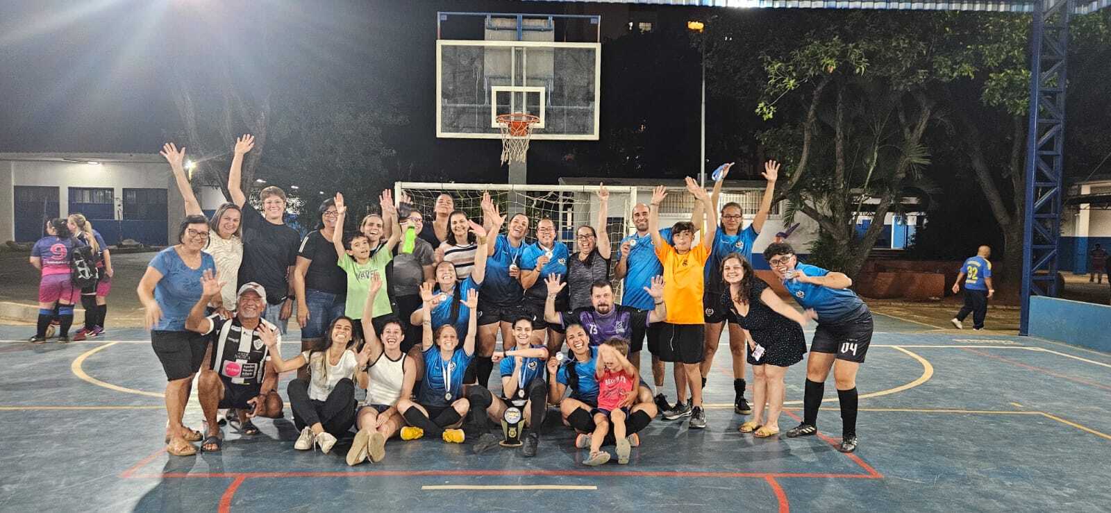 Equipe da Secretaria de Educação vencedora no futsal