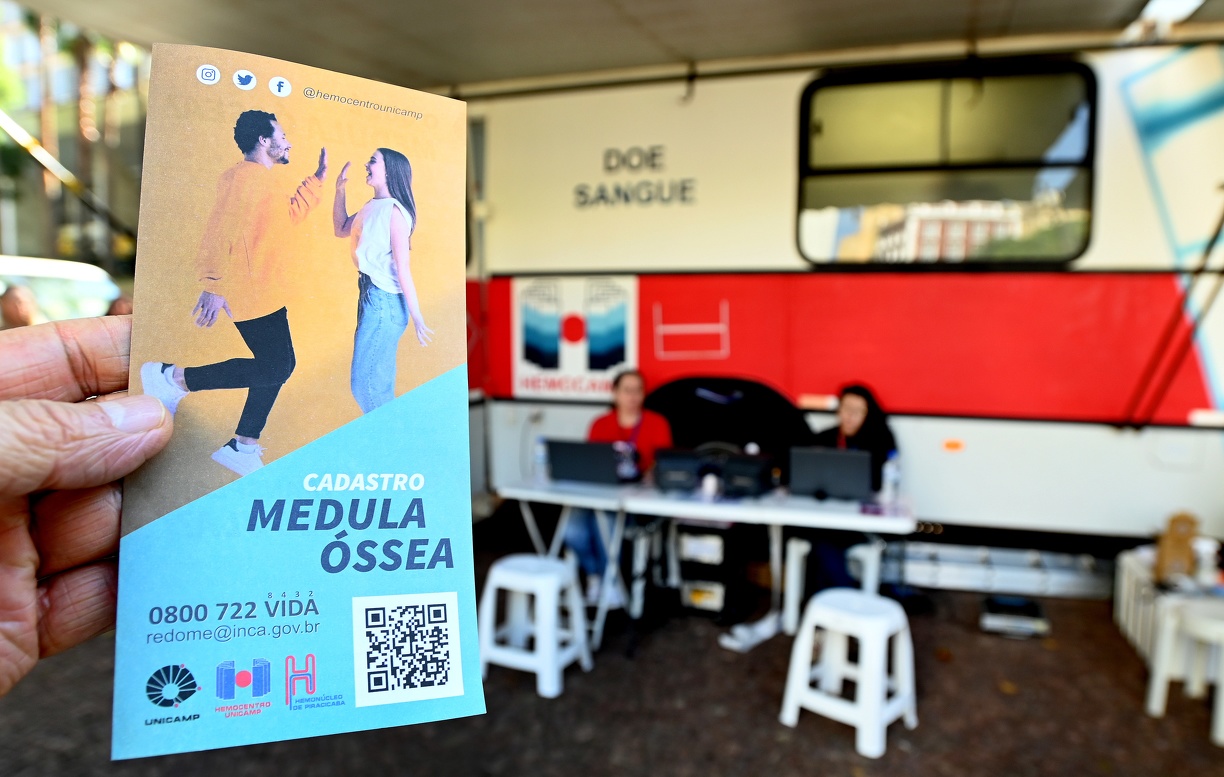 Carlos Bassan Na carreta do Hemocentro também é possível se cadastrar como doador de medula