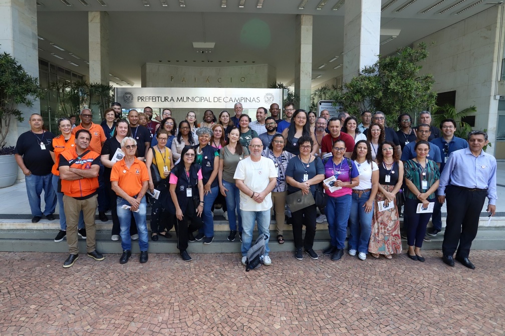 Brigadistas prontos para a ação: o próximo passo é vistoriar os locais de trabalho