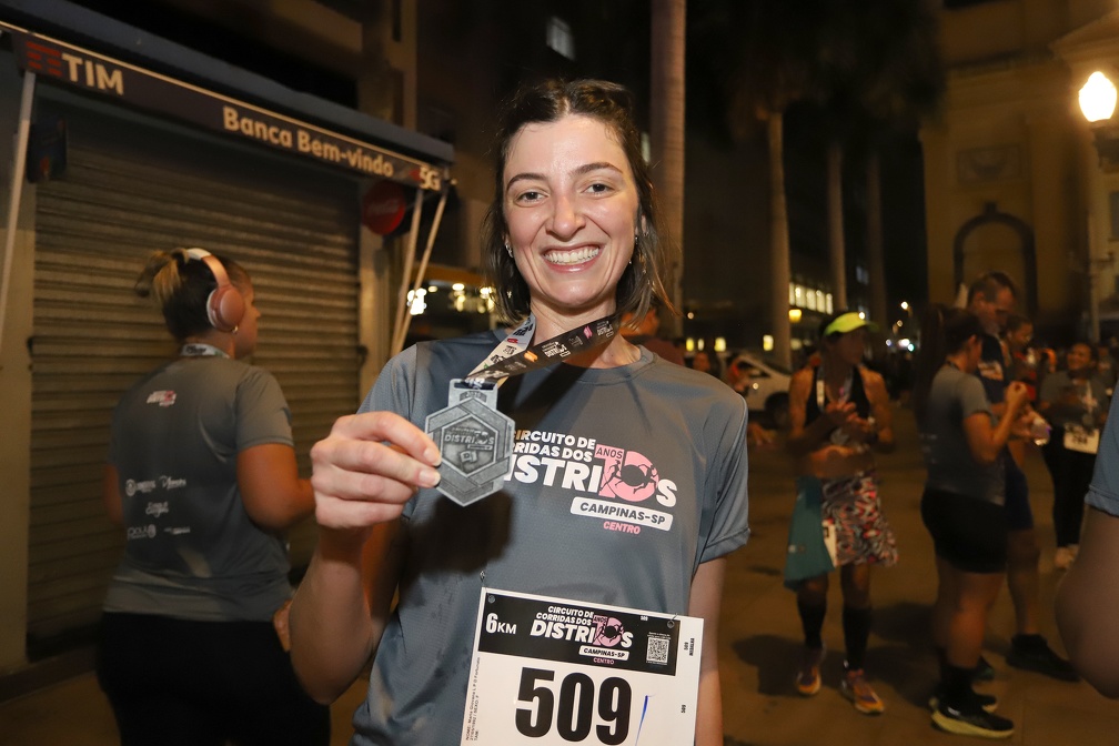 A primeira-dama, Maria Giovana Fortunato, participou da corrida de 6km