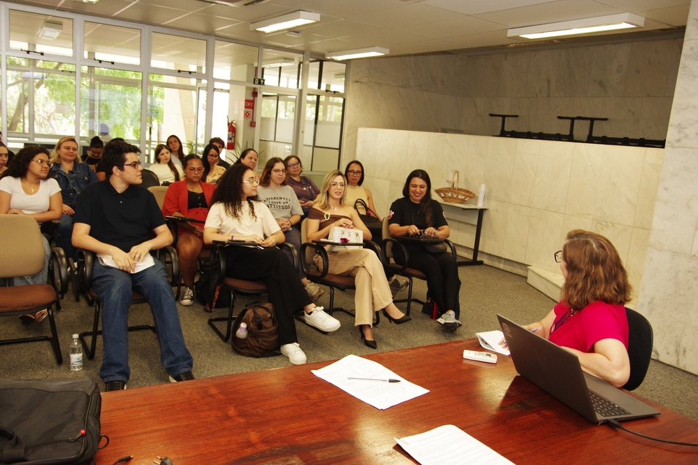 Daniel Ribeiro (sob supervisão) Estudantes tiraram dúvidas sobre o novo período que estão iniciando
