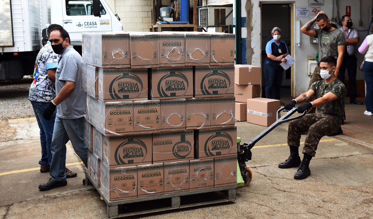 Carlos Bassan O Banco de Alimentos é uma das iniciativas de Campinas para combater a insegurança alimentar; na foto, o Banco recebe doação de cestas básicas