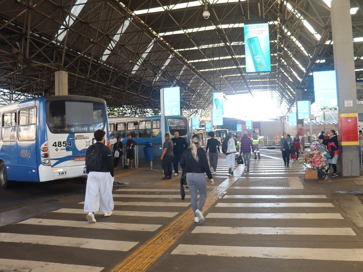 O BU  possibilita a integração, ou seja, o uso de mais de um ônibus, dentro do período de duas horas