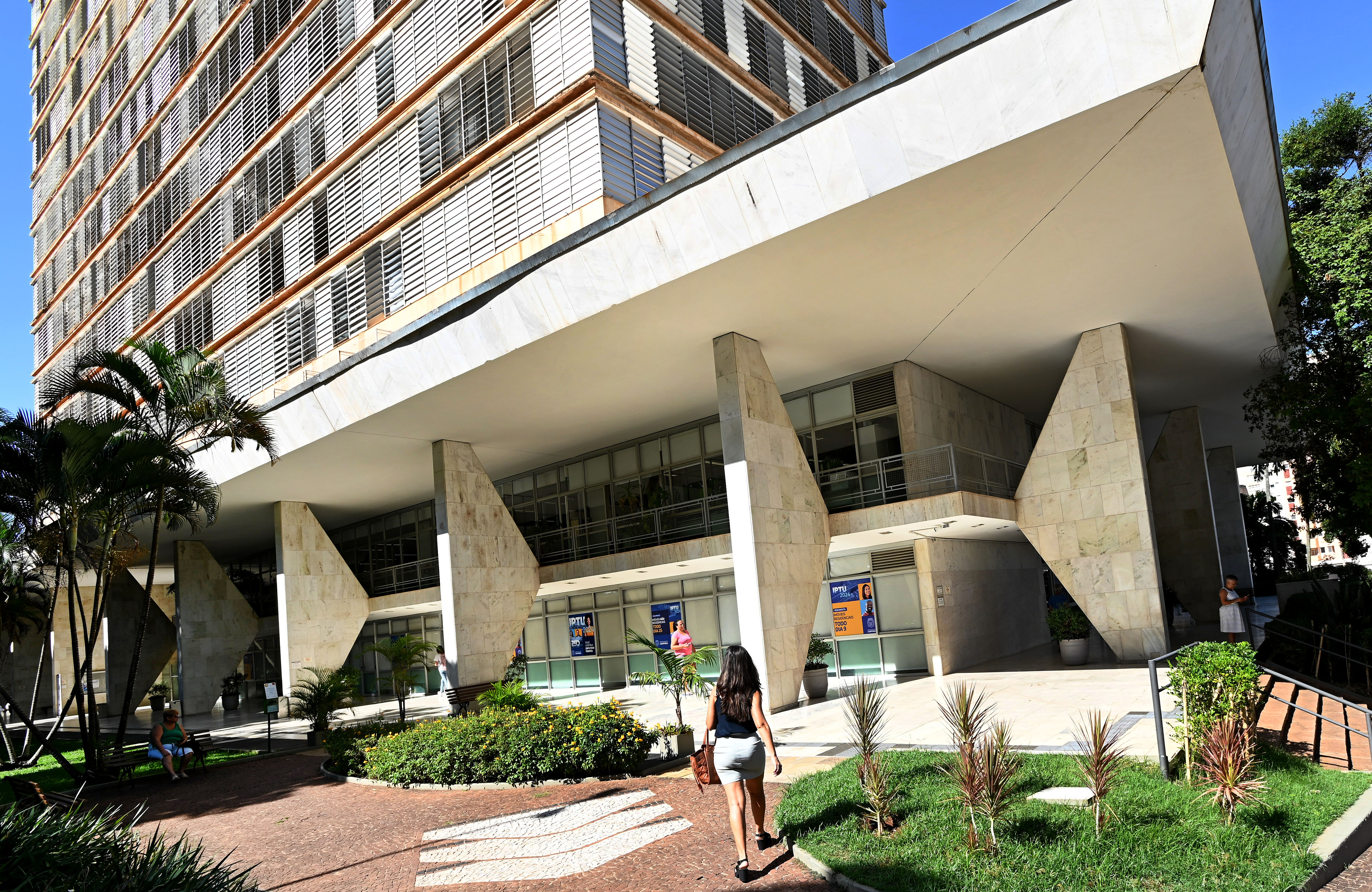 Munícipe pode fazer toda a negociação pela internet, sem necessidade de se deslocar até a Prefeitura